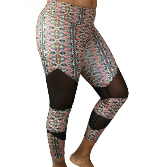 Onzie Leggings Mosaic Kaleidoscope Print Capri Mid Rise Sheer Active Size Medium - Picture 2 of 13